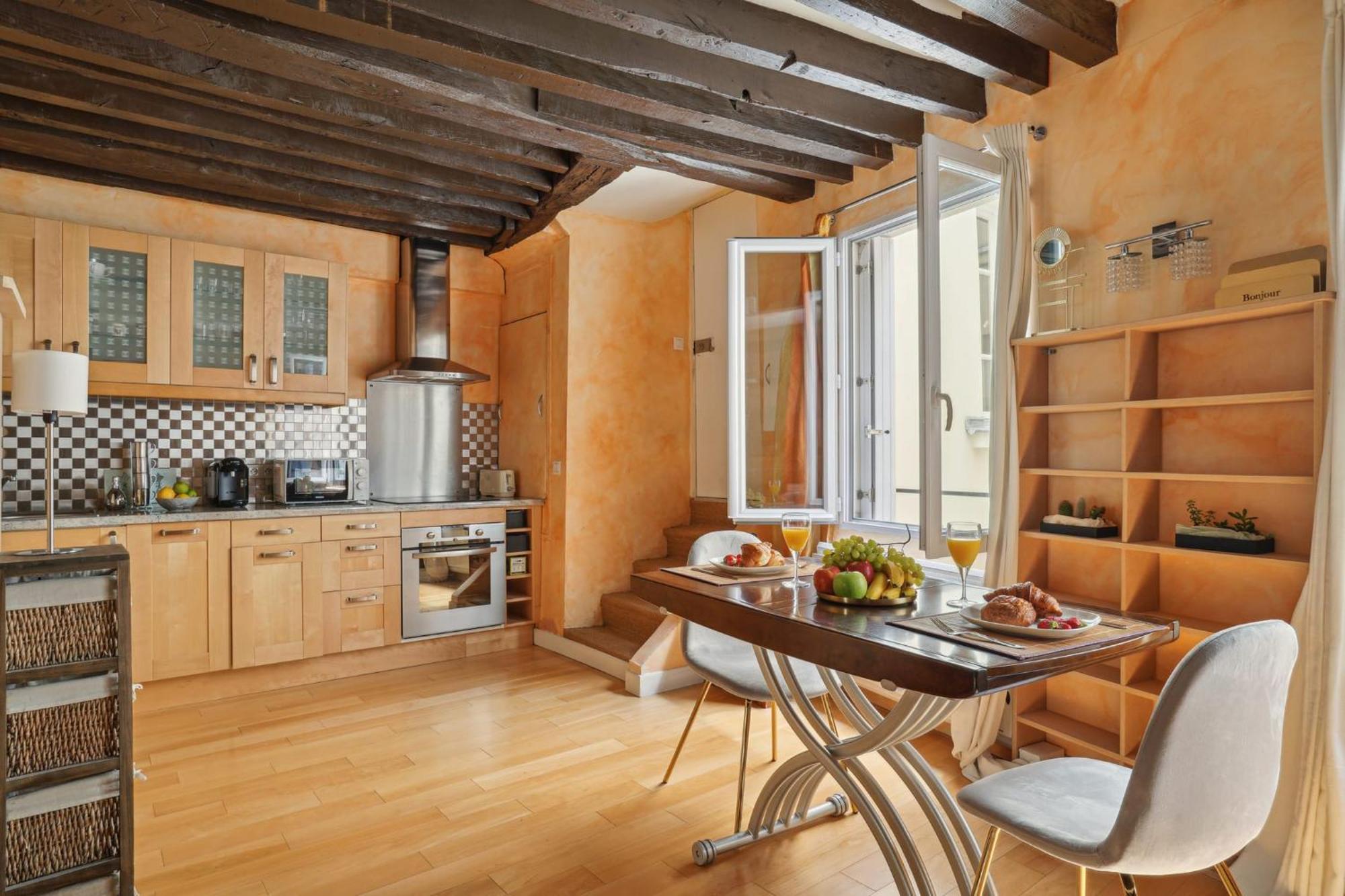 Bnbnova - Pompidou & Le Marais Apartment *
