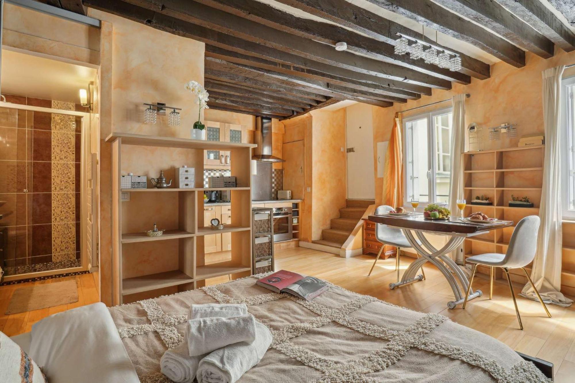 Bnbnova - Pompidou & Le Marais Apartment Paris